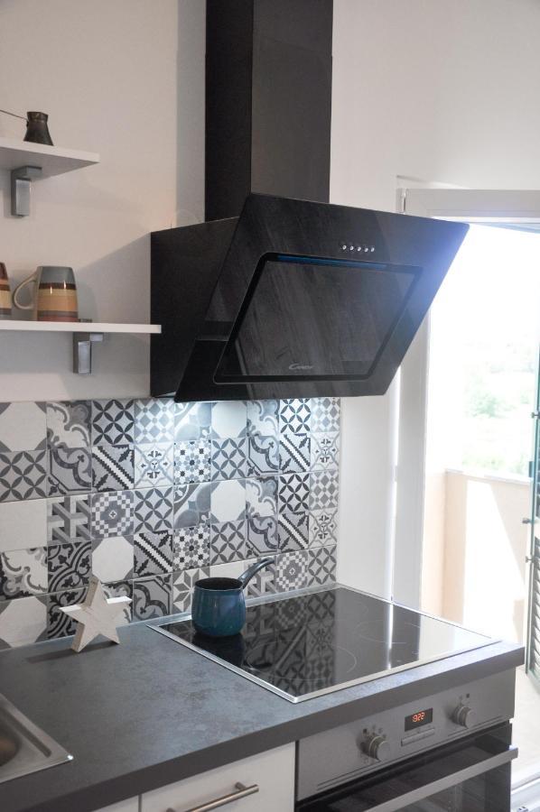 Apartmani Carnizza Ražanac Εξωτερικό φωτογραφία