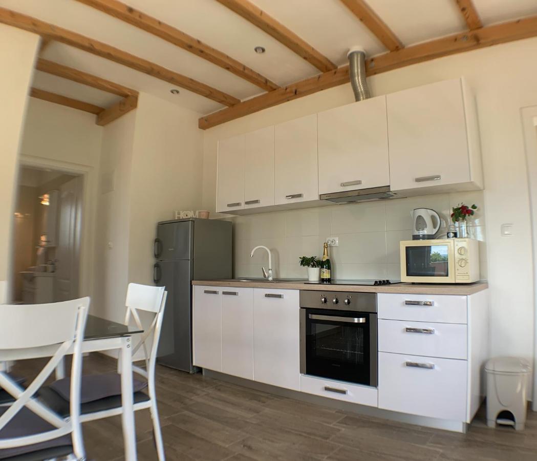 Apartmani Carnizza Ražanac Εξωτερικό φωτογραφία