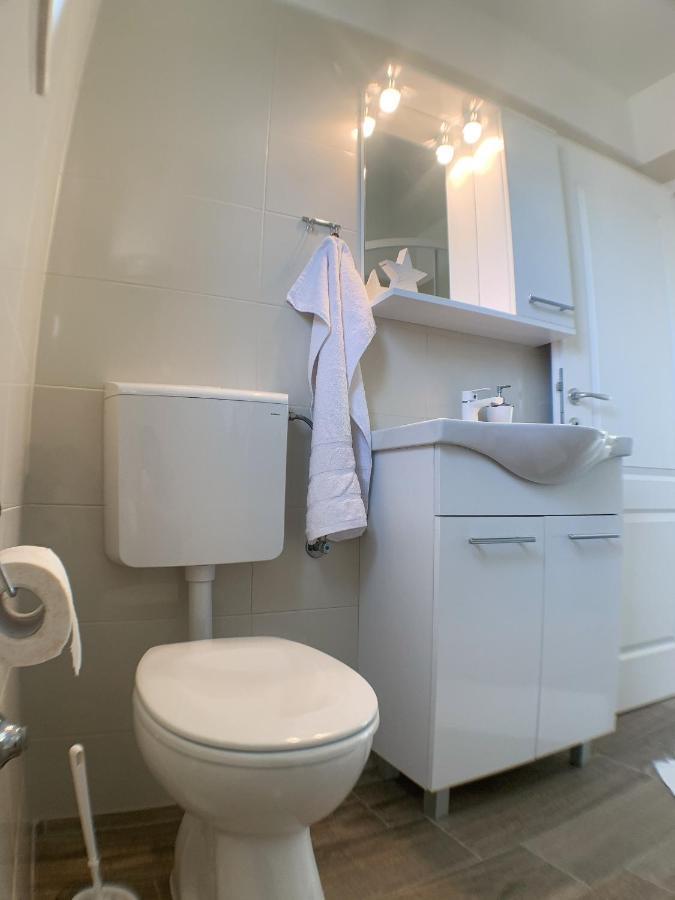 Apartmani Carnizza Ražanac Εξωτερικό φωτογραφία