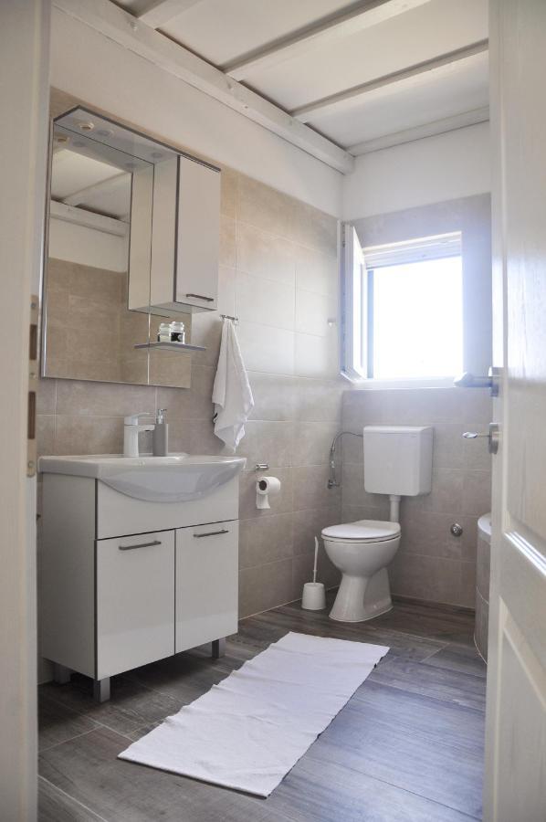 Apartmani Carnizza Ražanac Εξωτερικό φωτογραφία