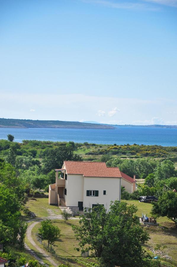 Apartmani Carnizza Ražanac Εξωτερικό φωτογραφία